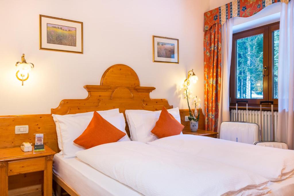 Double Classic Room at Hotel Bonapace in Madonna di Campiglio