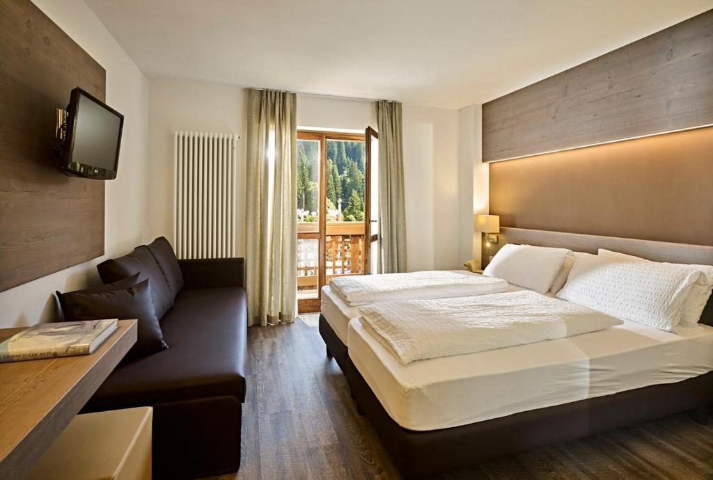 Double Classic Room at Hotel Montana in Madonna di Campiglio