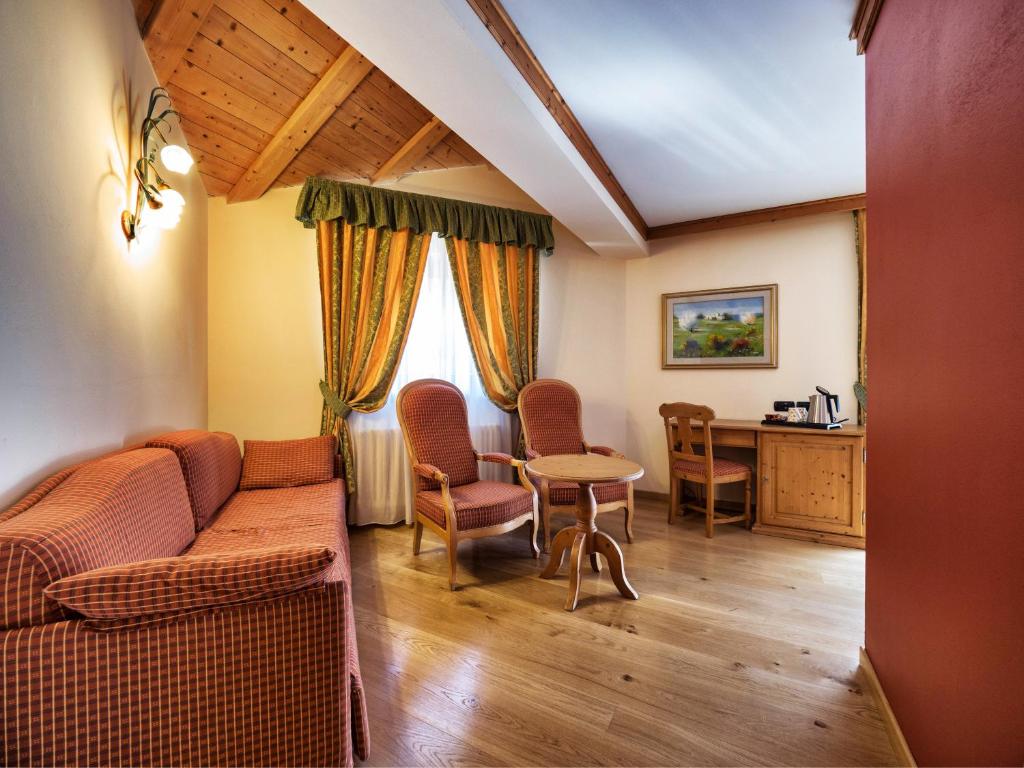 Junior Suite Lounge at Hotel Bertelli in Madonna di Campiglio