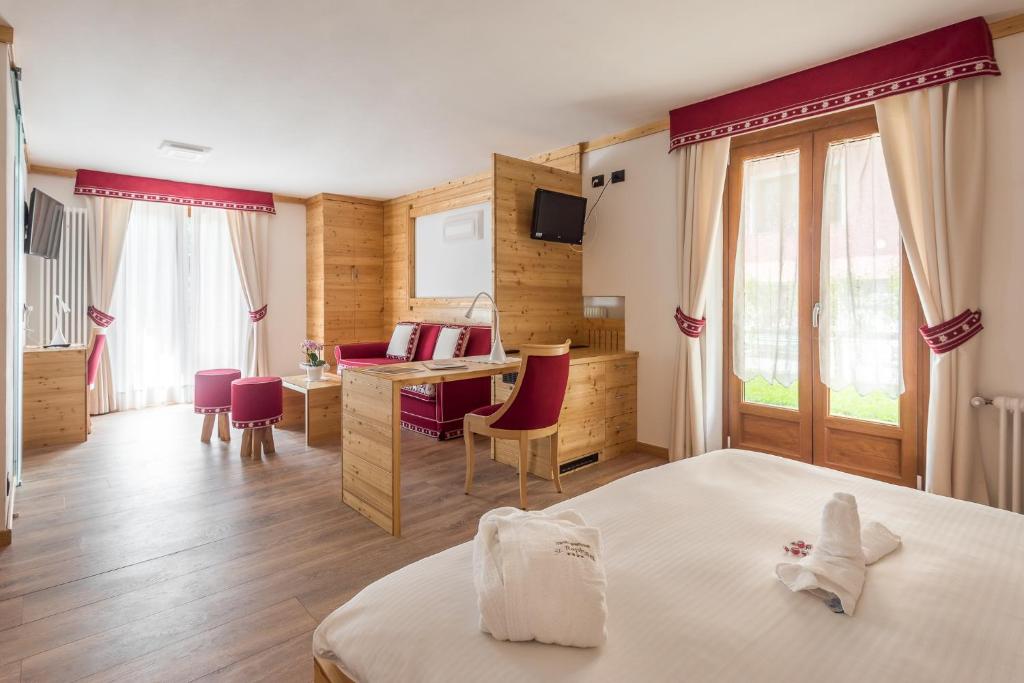 Junior Suite at Hotel San Raphael in Madonna di Campiglio