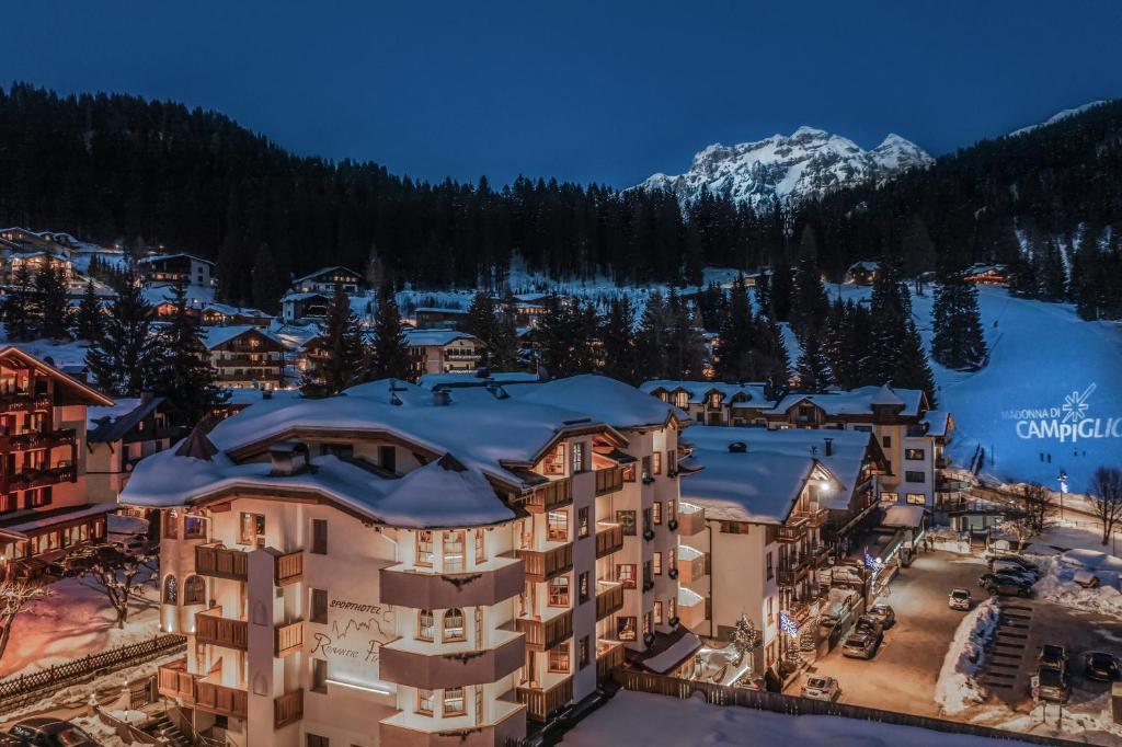 Sporthotel Romantic Plaza at Night in Madonna di Campiglio