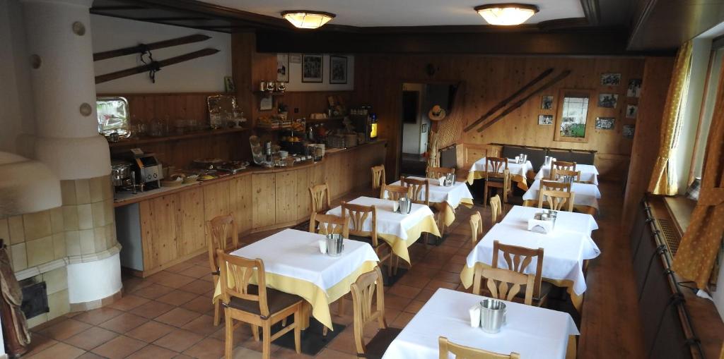 The Breakfast Room at Hotel Montana in Madonna di Campiglio