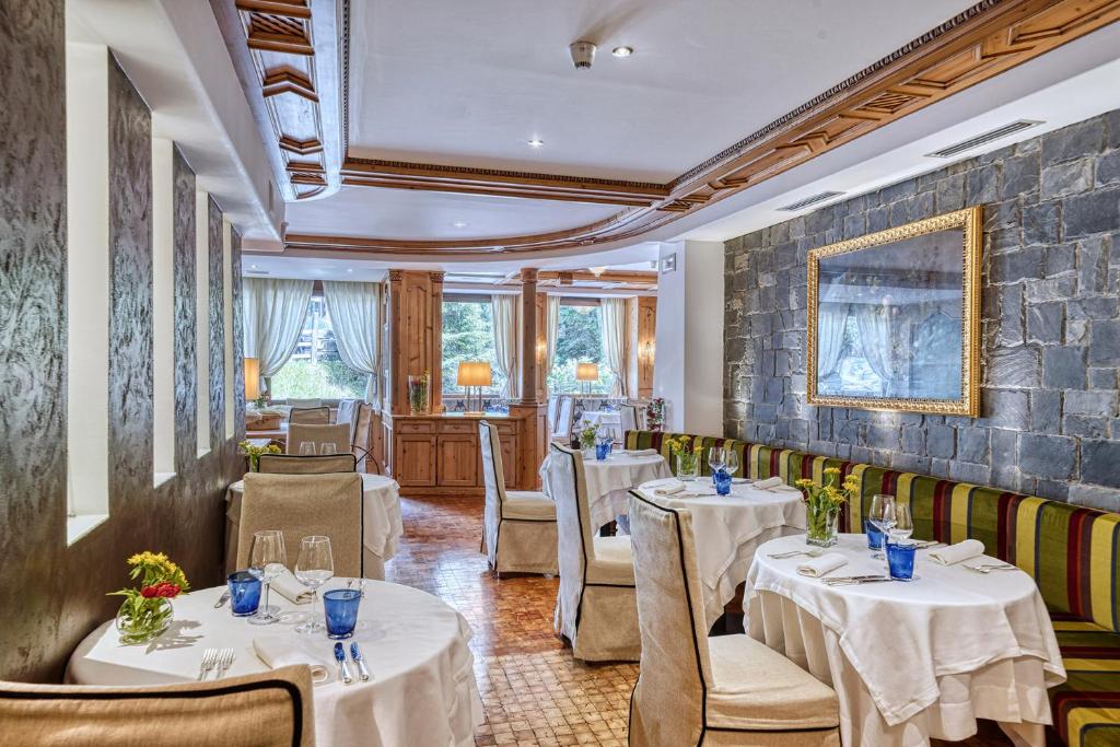 The Dining Room at Hotel Majestic Mountain Charme in Madonna di Campiglio