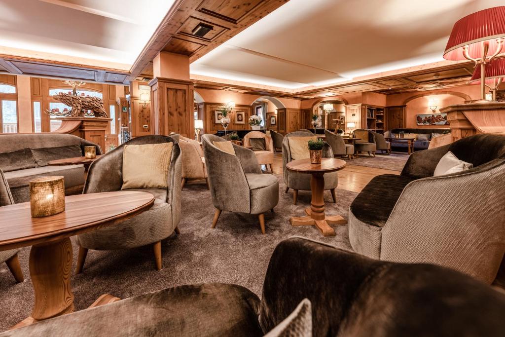 The Lounge at Hotel Cerana Relax in Madonna di Campiglio