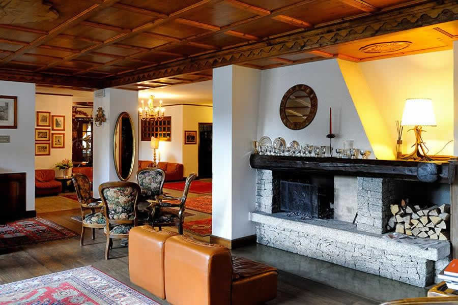 The Lounge at Hotel Touring in Madonna di Campiglio